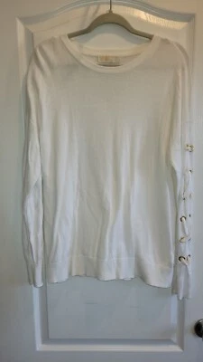 Suéter para mujer Michael Kors grande blanco manga larga con cordones ojales dorados Foto 1 de 4