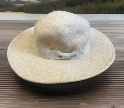 Sportsgirl Beige With White Ribbon Macey Wool Felt Panama Hat-OSFA-Cute-Comfy - image 1 of 4