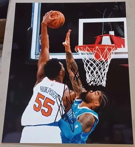 Ariel Hukporti New York Knicks SIGNED AUTOGRAPHED 8x10 PHOTO COA NBA - Picture 1 of 1