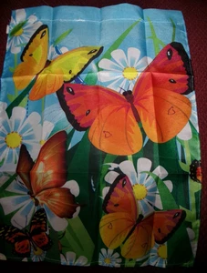 12 x 18 Garden Flag with ASSORTED BUTTERFLIES new - Picture 1 of 3