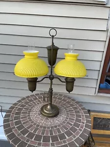 Vintage Double Globe w/ Yellow Ribbed Glass Shades Brass Student Lamp - Picture 1 of 13