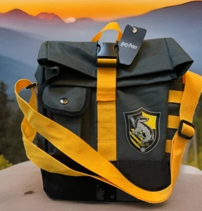 NUEVO Harry Potter Hufflepuff Mago Bolso Mensajero Mochila BioWorld Nuevo con Etiquetas Lona - Imagen 1 de 11