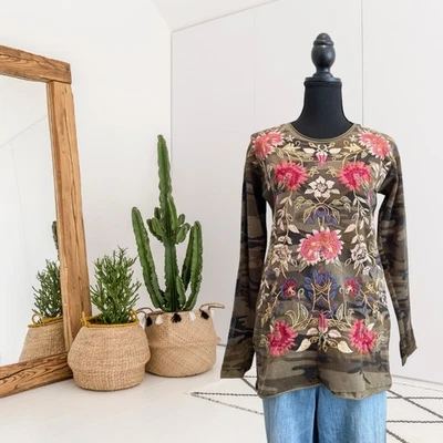 Johnny Was Women's S Camo Floral Embroidered Thermal Waffle Knit Top Green - Image 1 of 4