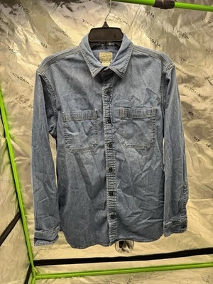 L.L. Bean Denim Button Front Shirt Men’s Small Double Pocket Traditional Fit Vtg - Image 1 of 4