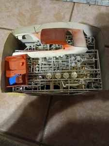 Model Kit Junkyard - Picture 1 of 9