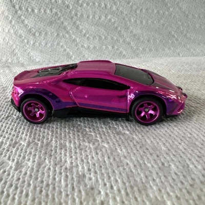 2025 Hot Wheels Lamborghini Huracan Sterrato заказная розовая краска и замена колес - Изображение 1 из 4