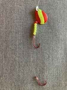 SAVAGE STRIKE SPINNERS - Walleye - Spinner And Worm Harness - 2 Pack - Picture 1 of 2