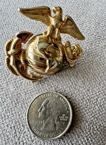 US MARINE CORP INSIGNIA PIN BADGE EAGLE GLOBE ANCHOR WW2 UNIFORM MILITART BRASS - Picture 1 of 13