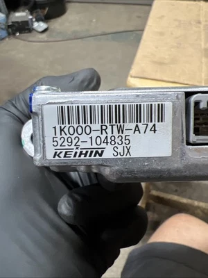 Honda CR-Z 2015 ECM ECU ordenador de control del motor 1K000-RTW-A74 Foto 1 de 4