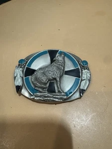 Siskiyou 1993 esmaltado 3D Howling Wolf hebilla de cinturón de metal - Imagen 1 de 2