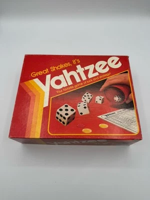Yahtzee - Vintage MB Games 1982 Extra Score Card Pads Very Good Condition - Image 1 of 4
