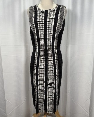 Impresionante vestido negro OSCAR DE LA RENTA con cuentas de seda hasta la rodilla para mujer 8 Foto 1 de 4