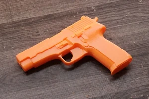Réplica clásica de pistola con silenciador extraíble P226 - utilería de película Assassin Hitman - Imagen 1 de 7