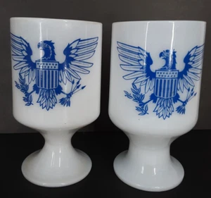 Taza de vidrio de leche vintage con imagen de águila militar azul (lote de 2) - Imagen 1 de 7