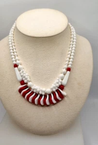 MILCHGLAS HALSKETTE HALSKETTE GLAS WEISS MILCHROT VINTAGE ORIGINAL ART DEC0' - Bild 1 von 12