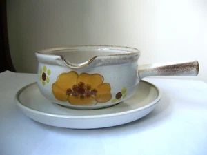 DENBY MINSTREL GRAVY SAUCE BOAT AND SAUCER STAND VERY GOOD USED CONDITION A - Picture 1 of 8