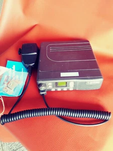 Motorola GM900 VHF 2m Band Funkgerät mit Freenet Kanal 1-6 programmiert - Bild 1 von 3