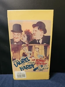 The Flying Deuces - 1985 Laurel and Hardy VHS Tape 📼 New Sealed FREE SHIPPING - Picture 1 of 6