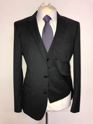 HUGO BOSS - Slim Fit 3 Piece Plain GREY WOOL SUIT - 40 Short - W34 L30 -GORGEOUS - Image 1 of 4