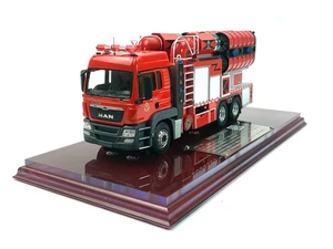 Camión de bomberos modelo resina escape humo 1:43 MAN - Imagen 1 de 10