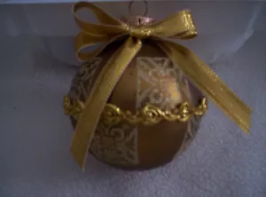 Silvestri Weihnachtsschmuck schönes goldfarbenes/gold geflochtenes Design 4 in Box - Bild 1 von 2