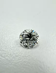 1.07 carat Natural Diamond | GIA certified | Shape - Round | Color- F | SI1 - Picture 1 of 8