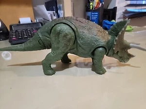 Jurassic World Dino Rivals Triceratops Dual Attack Dinosaur Fallen Kingdom Green - Picture 1 of 3