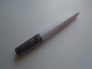Rimmel Wonder Swipe 2 in 1 Liner to Shadow Yassss New - Picture 1 of 1