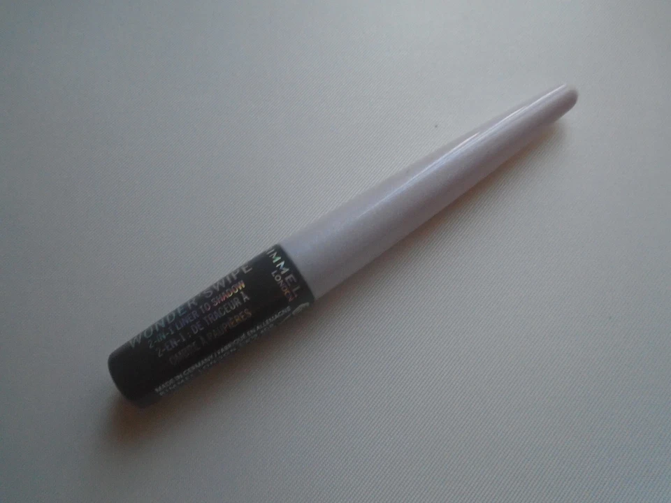 Rimmel Wonder Swipe 2 in 1 Liner to Shadow Yassss New - Image 1 of 1