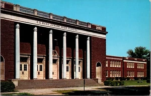 E.E. Bajo Junior High School Greenville Mississippi RPPC - Imagen 1 de 2
