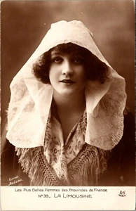 UNA DE LAS MUJERES MÁS BELLAS DE FRANCIA: LA LIMUSINA: (FOTO DE AGELOU) - Imagen 1 de 2