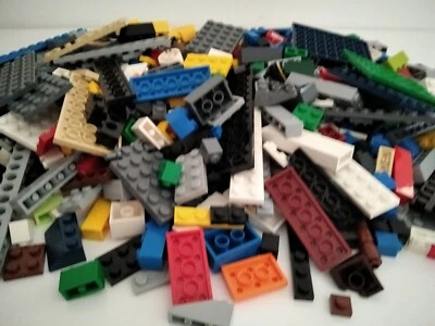 mattoncini LEGO sfusi misti da vari set Vendita al kilo - Immagine 1 di 4