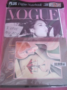 Vogue UK Magazin Oktober 2025 + Notizbuch - frühe Pariser Eröffnung - Karussell - Bild 1 von 3