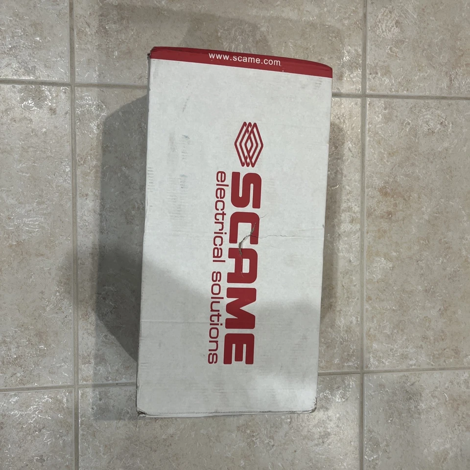 Interruptor de bloqueo mecánico Scame 60 amperios 480 voltios  Foto 1 de 3