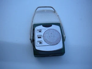 RADIO TRANSISTOR LINTERNA VINTAGE ~ LUCES ~ FUNCIONA CON BATERÍA - Imagen 1 de 3