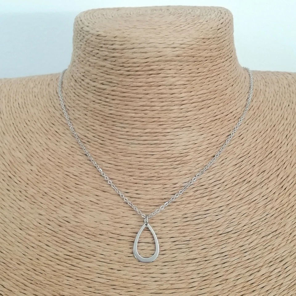 Collana Catena Argentata 40,6Cm Goccia Drop 17X11Mm Acciaio Inox Ipoallergenico - Immagine 1 di 1