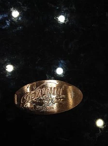 Disneyland California Adventure Souvenir centavo Soarin sobre el mundo LOGOTIPO #405 - Imagen 1 de 2