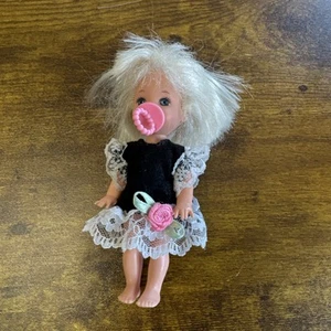 1994 Barbie Sister Kelly - Blonde Hair Blue Eyes Open Mouth with Pacifier - Picture 1 of 4