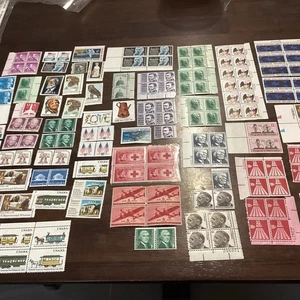 Gran Lote de 147 Estampillas de Estados Unidos Sin Usar EE. UU. MNH De Colección - Imagen 1 de 21