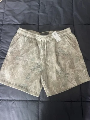 Abercrombie & Fitch Shorts Mens Large Gray Camo 5" Soft A&F Essentials Fleece - Image 1 of 3