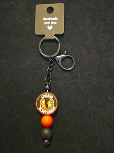 Chicago Blackhawks Hockey Silicone Bead Charm Keychain - Picture 1 of 1