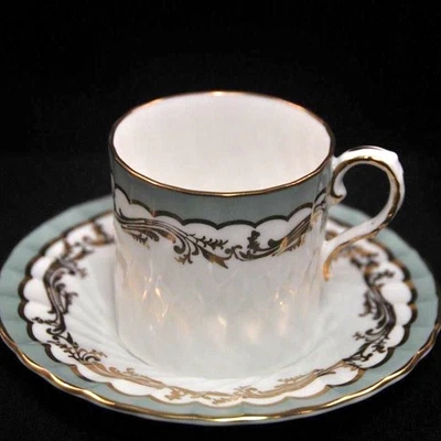 Aynsley Swirl 4 Coffee Can Demitasse Cups & Saucers Sage Green Gold 1950-1952 - Image 1 of 4