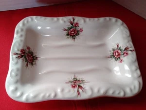 Vintage VB Athena USA Keramik Landhaus rosa Blumen Rosen Seifenschale 6,5 x 4,5 Zoll - Bild 1 von 8