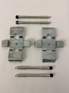 Alfa Romeo 147 156 3.2 GTA Front Brake Pad Fitting Kit BREMBO Spring and Pins - Picture 1 of 1