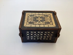 Wood Wind Up Music Box Plays Edelweiss - Picture 1 of 8