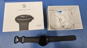 Google Pixel Watch LTE 40mm Boîtier en acier inoxydable noir mat et bracelet en obsidienne (L) - Photo 1 sur 9