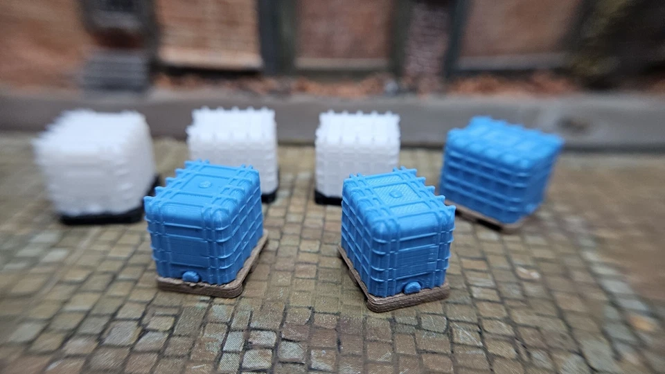 3/6 Stk. H0 IBC Container Modelleisenbahn Wassertank 1:87 Ladegut Baustelle - Bild 1 von 4