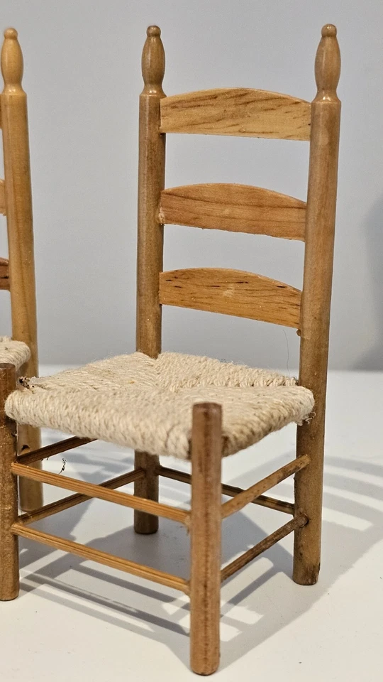1:12th Scale Dolls House furniture, Pine Wicker Chair DF292 - Image 1 of 1