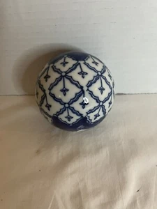 Pier 1 Chinoiseries Blue and White Ceramic Carpet Ball Porcelain Decoration 3in - Picture 1 of 5