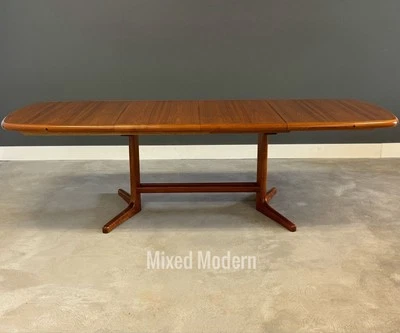 "Mesa de comedor danesa moderna de teca 98"" moderna de mediados de siglo" Foto 1 de 4